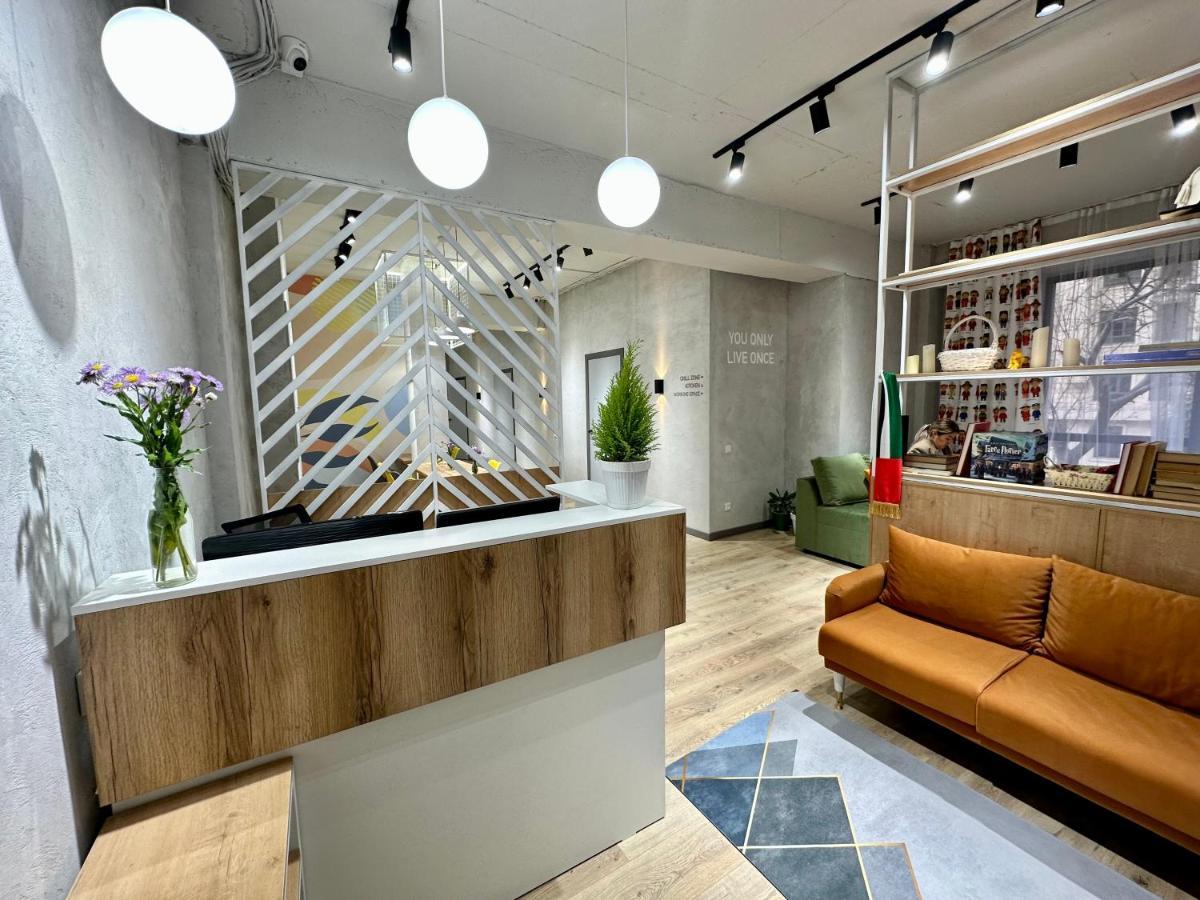 Izzzi Hostel Biškek Exteriér fotografie