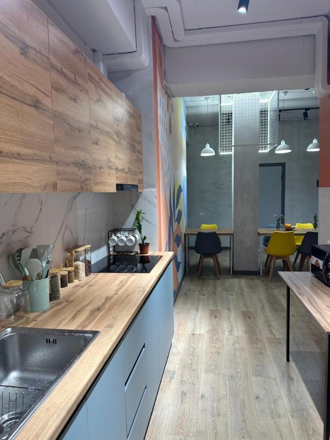 Izzzi Hostel Biškek Exteriér fotografie