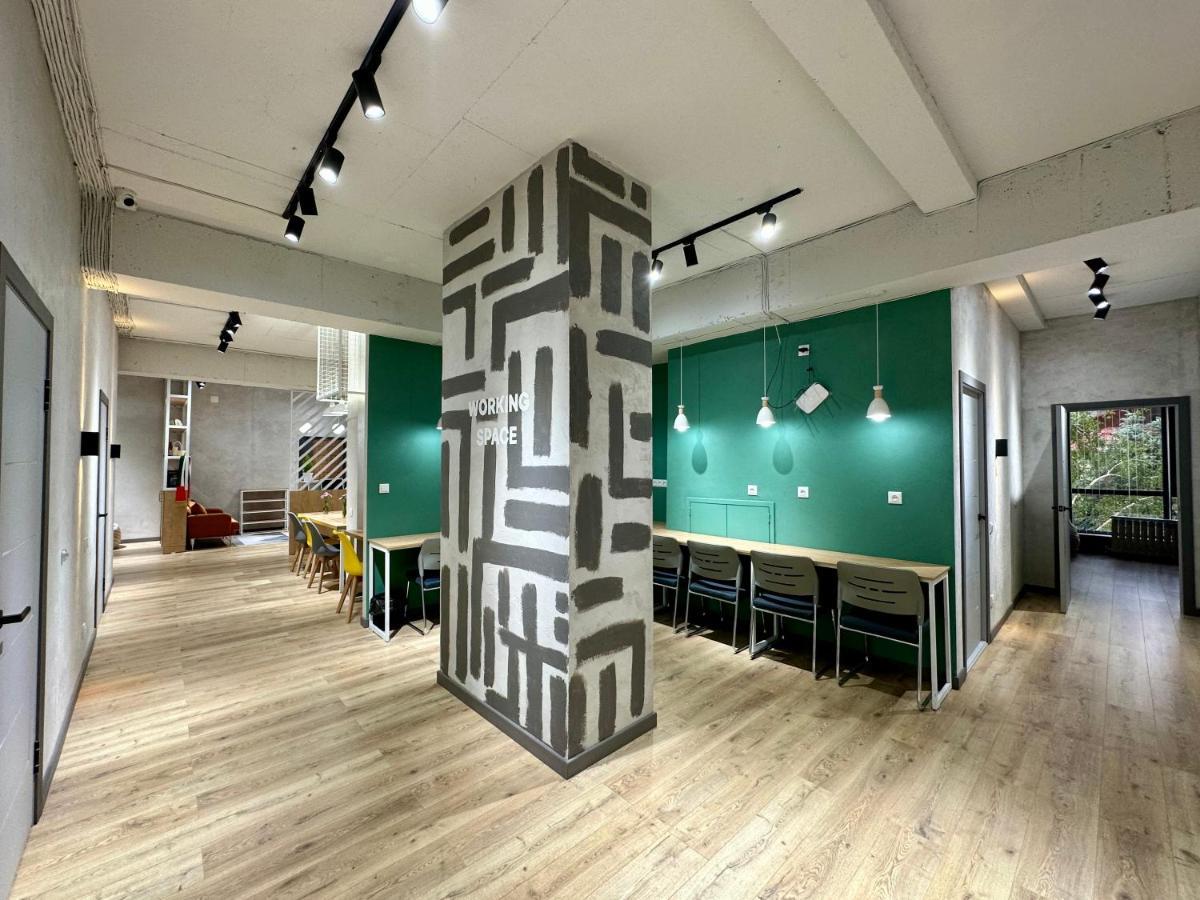 Izzzi Hostel Biškek Exteriér fotografie