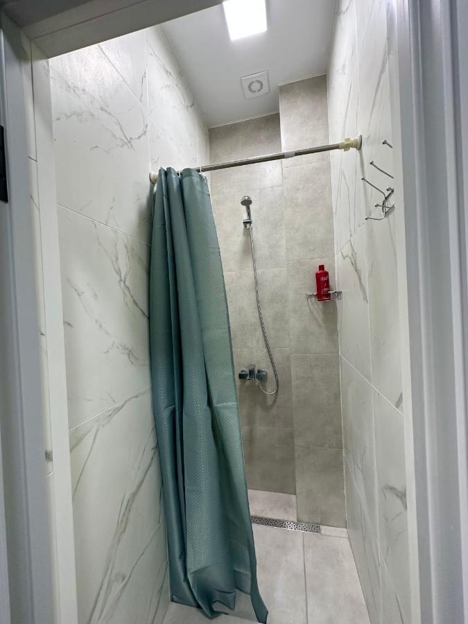 Izzzi Hostel Biškek Exteriér fotografie